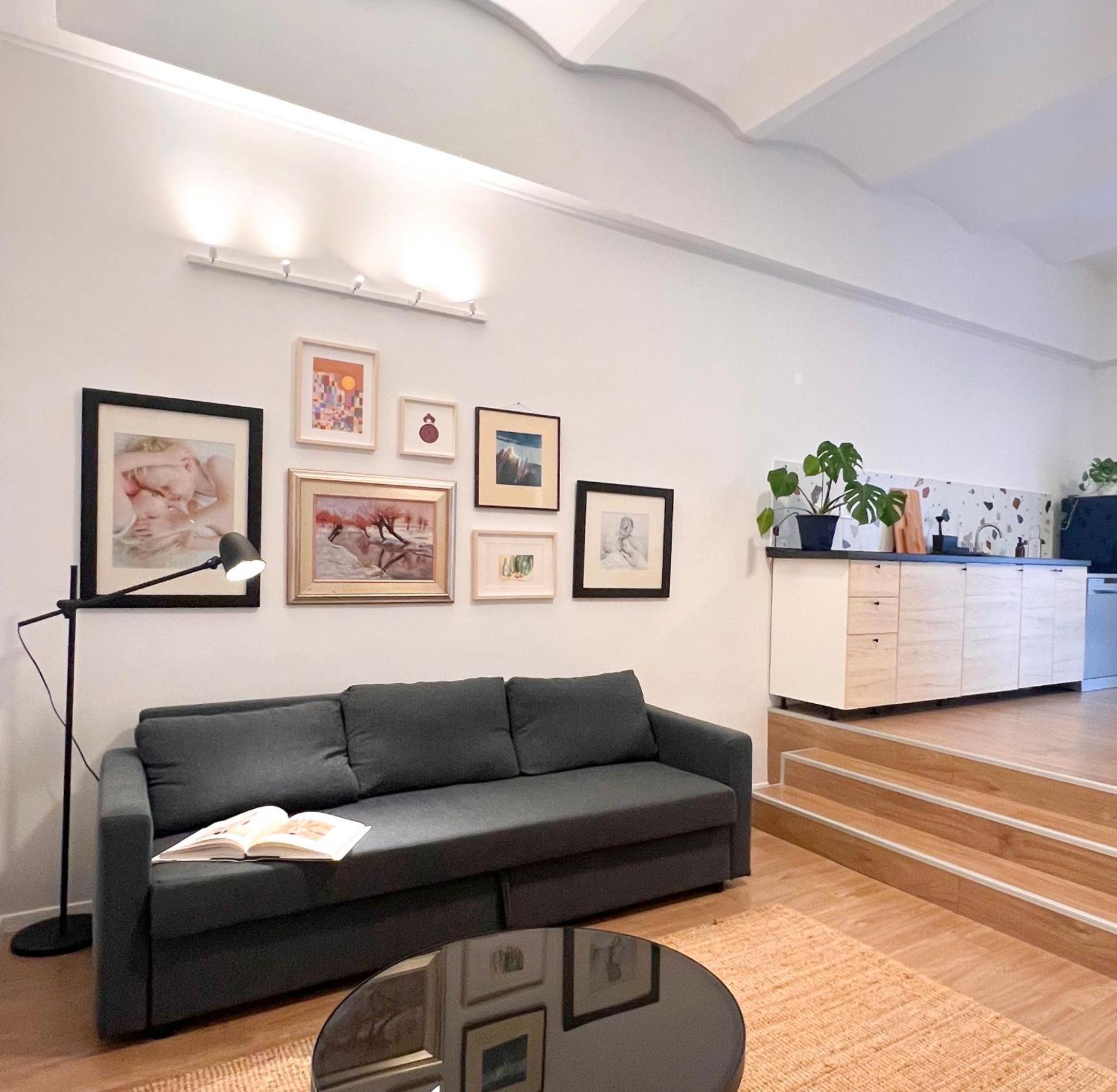Aumetz Square Apartment Idrija Bagian luar foto
