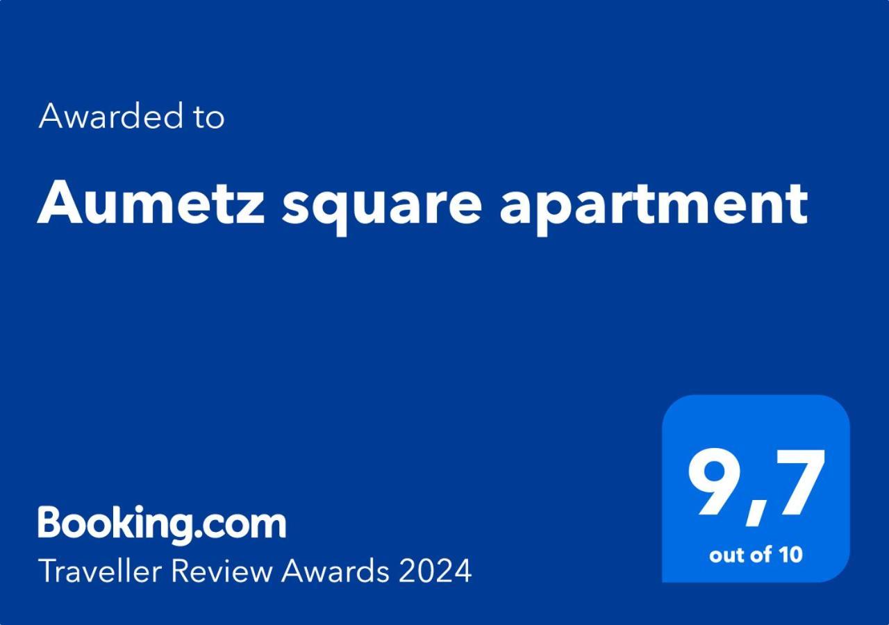 Aumetz Square Apartment Idrija Bagian luar foto